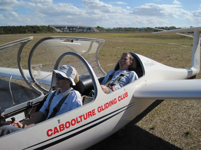 18Jul09 Redsell and Dad.JPG (66881 bytes)