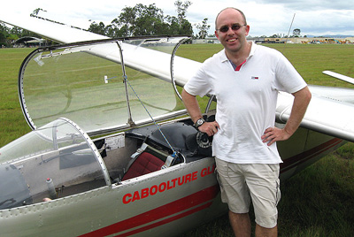 MikeMcCkluskeySolo1.jpg (55063 bytes)
