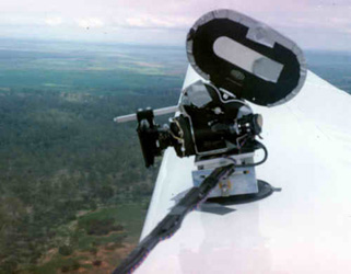 MotoeBlanik6.jpg (30987 bytes)